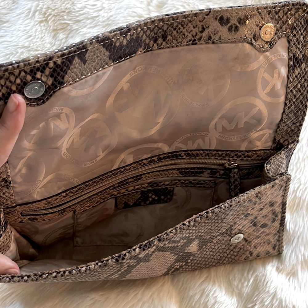 Michael Kors Snakeskin genuine clutch - Picture 6 of 11
